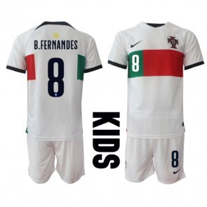 Portugalia Bruno Fernandes #8 Koszulka Wyjazdowych Dziecięca MŚ 2022 Krótki Rękaw (+ Krótkie spodenki)